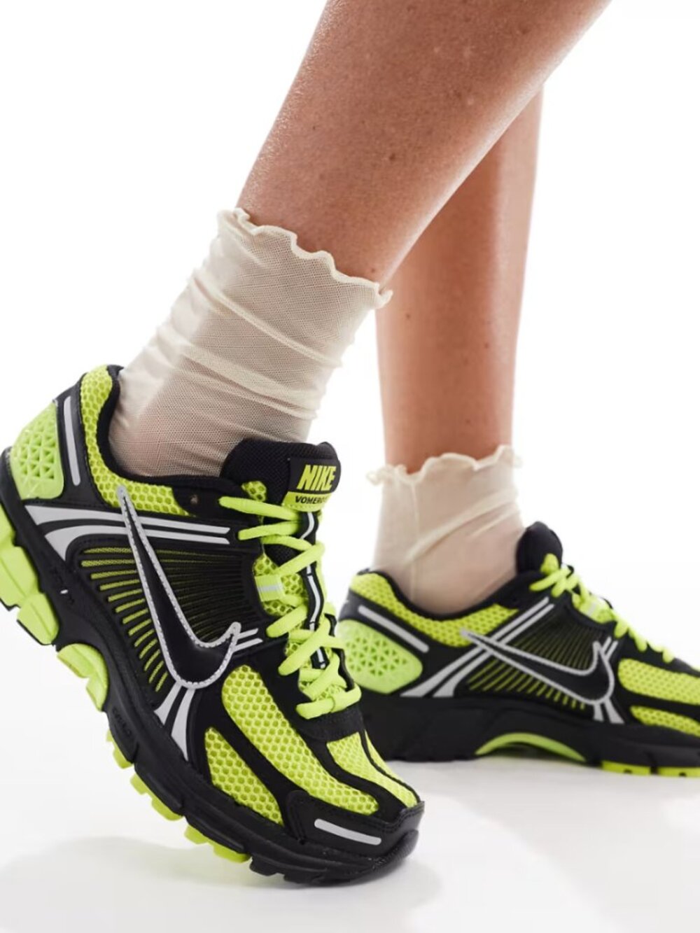 NIKE ZOOM VOMERO 5 (WOMEN) 10